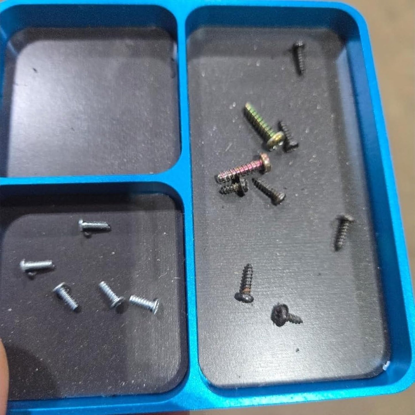  Plateau D'atelier Multifonction En Aluminium - Rangement Sécurisé Pour Pièces De Voiture Miniatures Et Petits Outils - Design Ergonomique Et Portable - Boîte à Outils En Alliage D'aluminium
